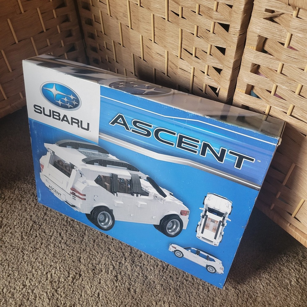 Subaru Ascent Custom Brick Building Set 2018 Exclusive 867 PCS w/ Box Manual